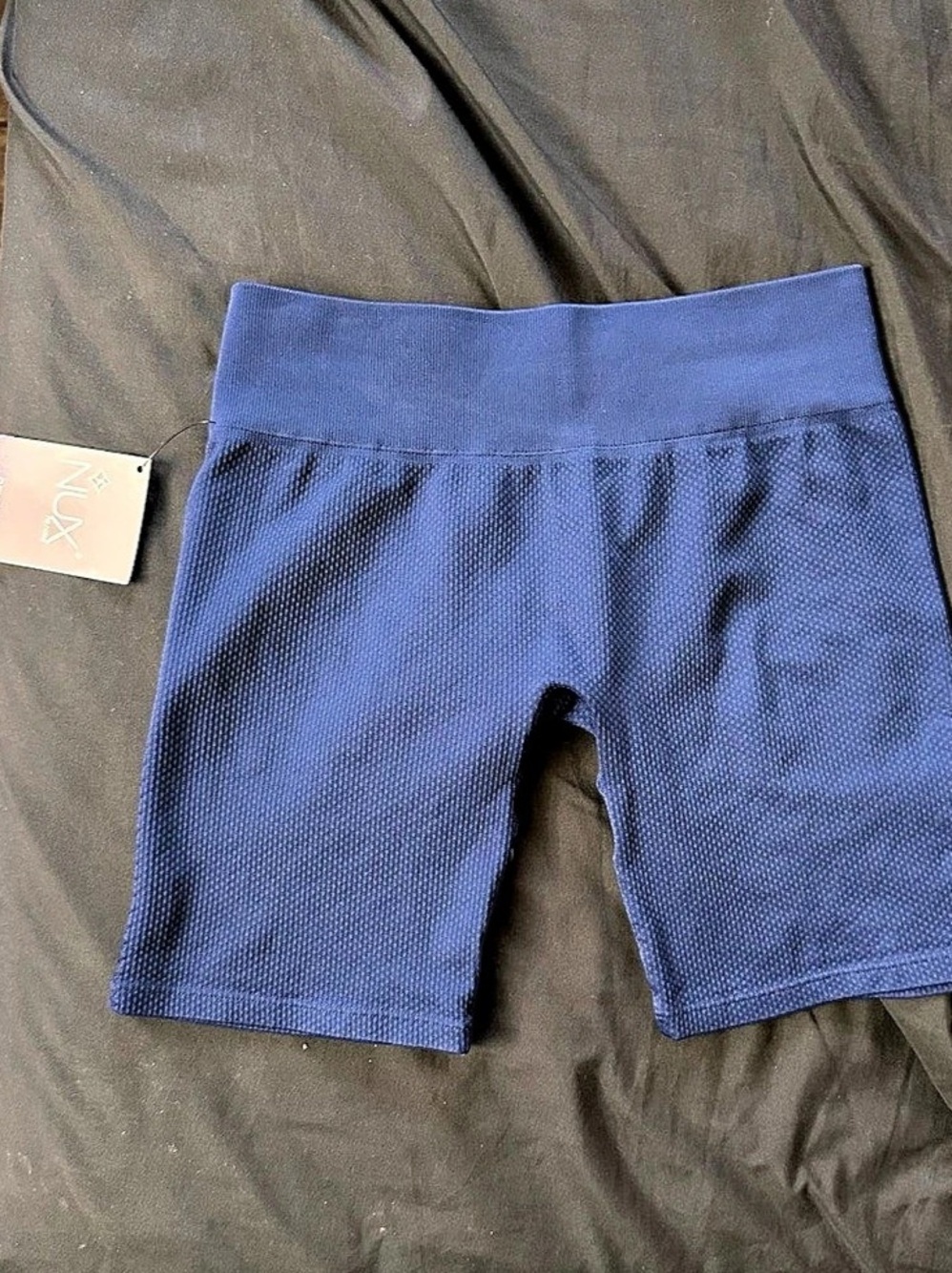 NÜX Shorts NWT